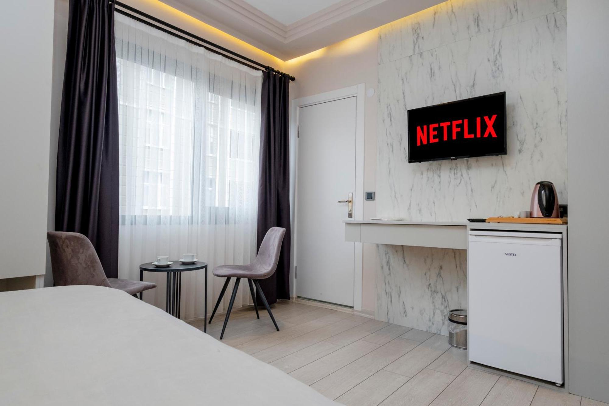 Arnavutkoy Lavender Airport Hotel מראה חיצוני תמונה