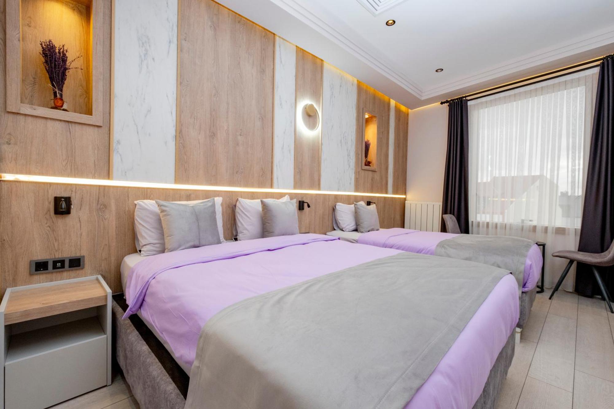 Arnavutkoy Lavender Airport Hotel מראה חיצוני תמונה