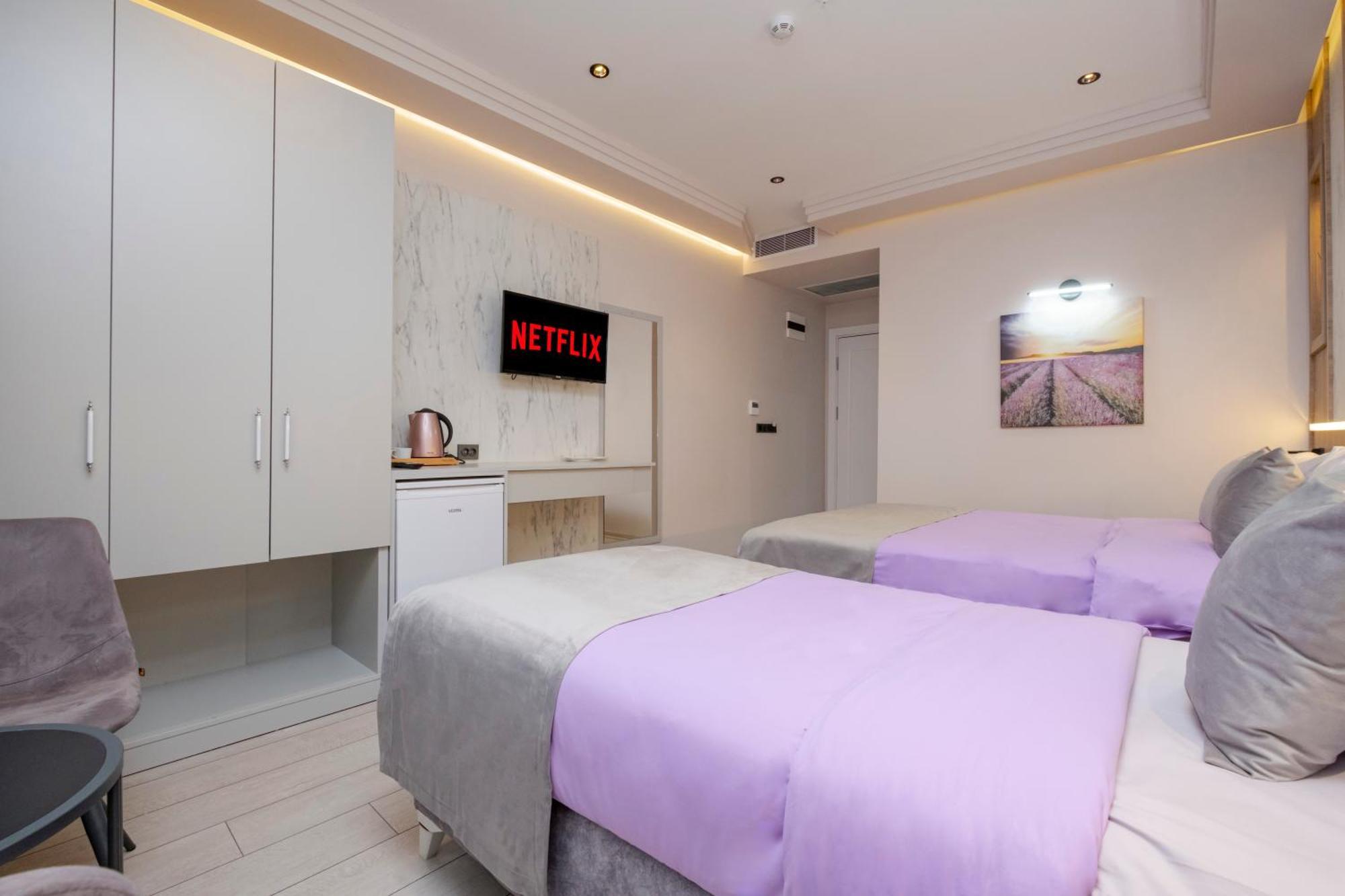 Arnavutkoy Lavender Airport Hotel מראה חיצוני תמונה
