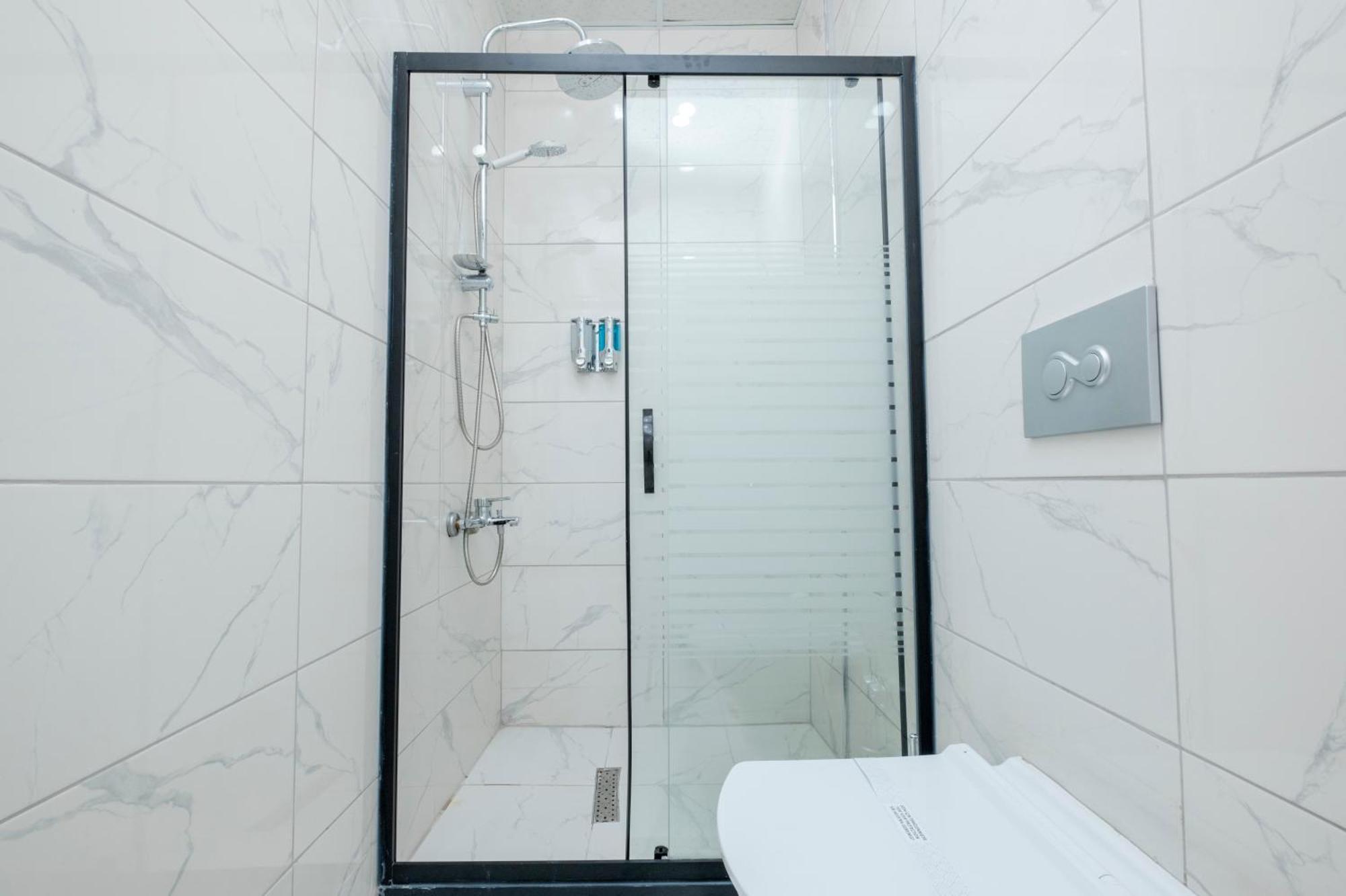 Arnavutkoy Lavender Airport Hotel מראה חיצוני תמונה